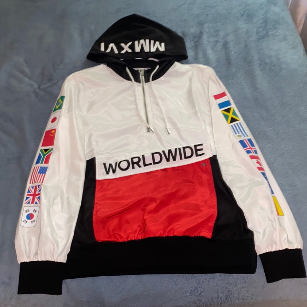 Wind breaker world wide forever 21 size medium.